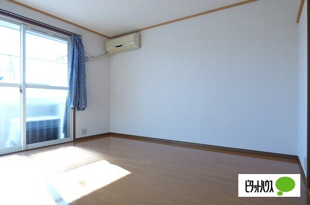 居室・リビング　他のお部屋のお写真です