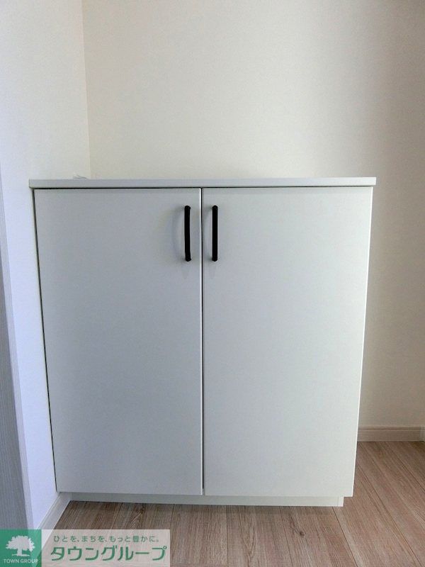 玄関　容量大きめのシューズボックスは棚の高さが調節可能！ブーツも…