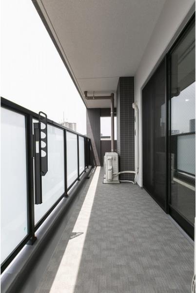 バルコニー　暖かな日差しのふりそそぐバルコニー♪