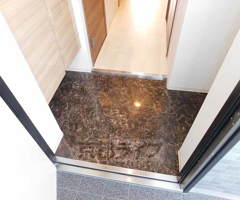 玄関　高級感溢れる玄関です。