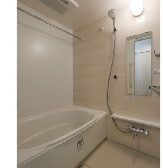 バス・シャワールーム　ゆったり過ごせるお風呂です