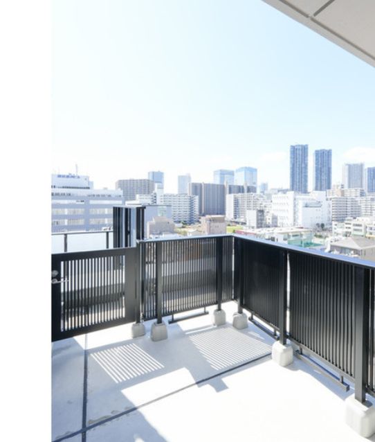 バルコニー　広々としたバルコニーです