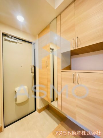 玄関　※同物件　別間取り　参考写真