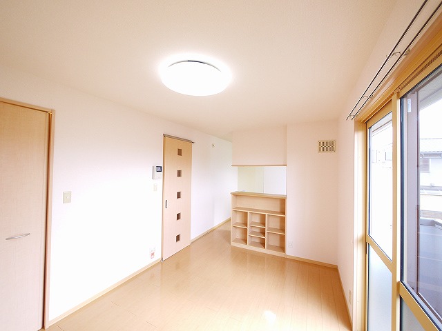 居室・リビング　使いやすい居間です