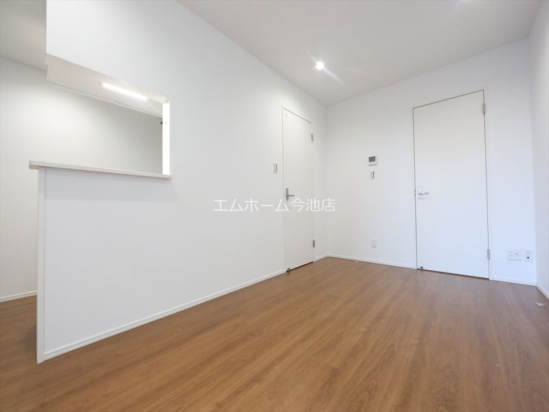 居室・リビング　LDK9.6帖　カウンターキッチン（ガス2口コンロ付）