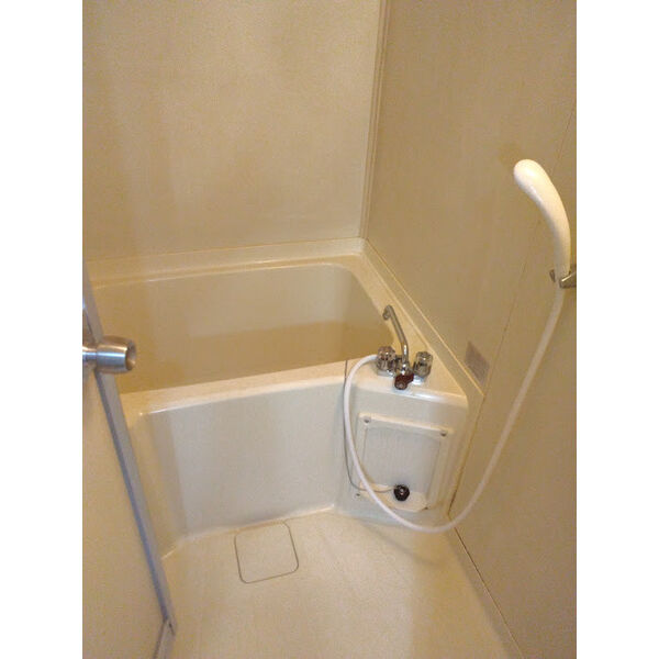 バス・シャワールーム　※別室の参考写真の為、現況優先です。