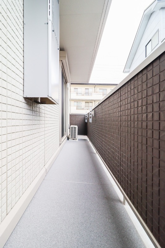 バルコニー　図面と現状に相違がある場合には現状を優先