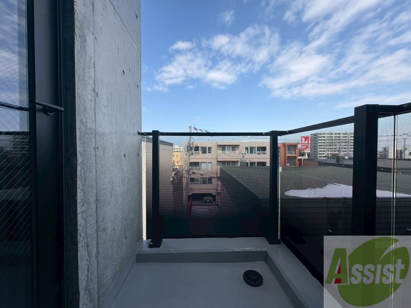 バルコニー　バルコニーが付いていますので一息ついてみてはいかがですか。