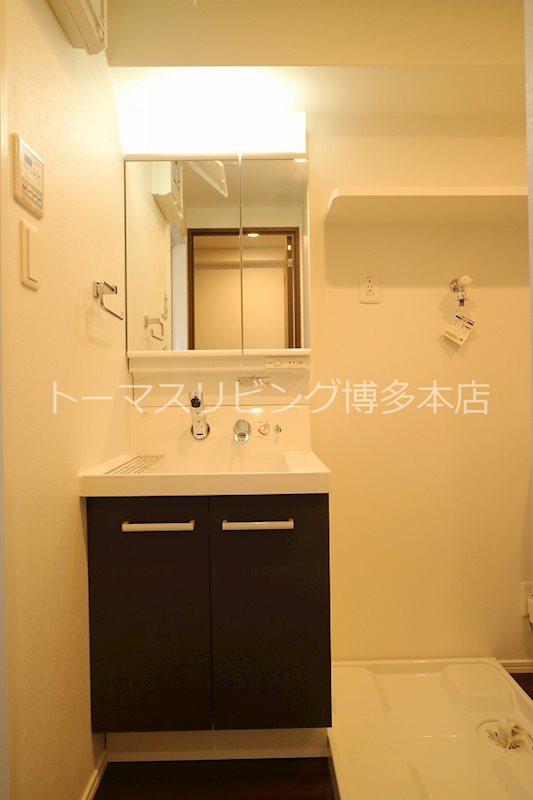 洗面設備　※別号室の参考写真になります。