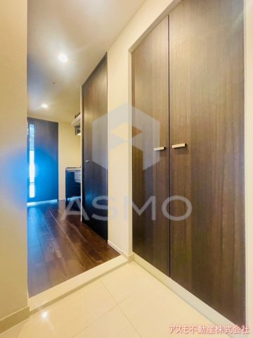 玄関　同マンション別部屋　参考写真