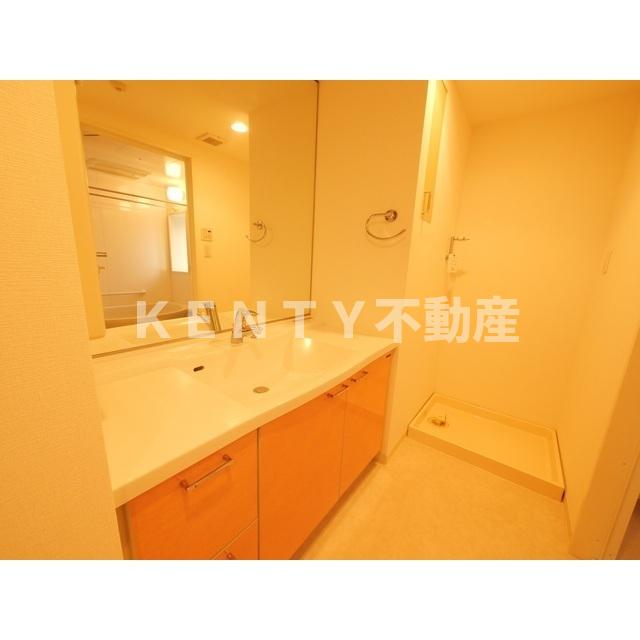 洗面設備　スペースが確保できる洗面所です