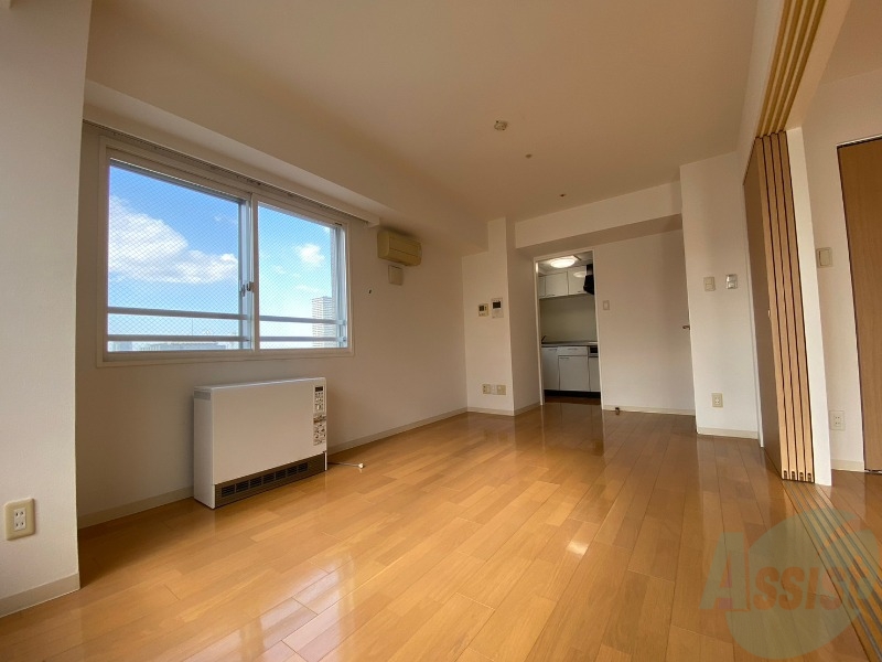 居室・リビング　広くてキレイなお部屋が広がっていて、充実した生活が送れそう。