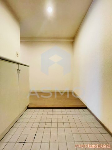 玄関　同マンション別部屋参考写真