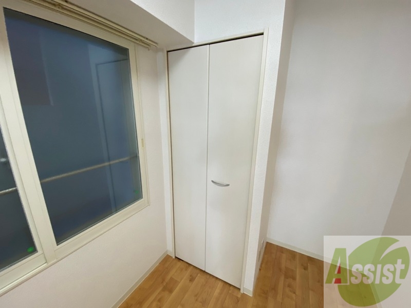 収納　寝室の収納です。部屋がすっきり片付きます。