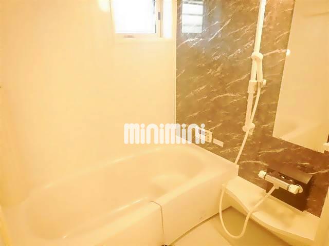 バス・シャワールーム　追い焚きバス、浴室乾燥機