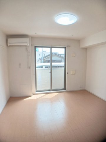 居室・リビング　きれいな洋室です