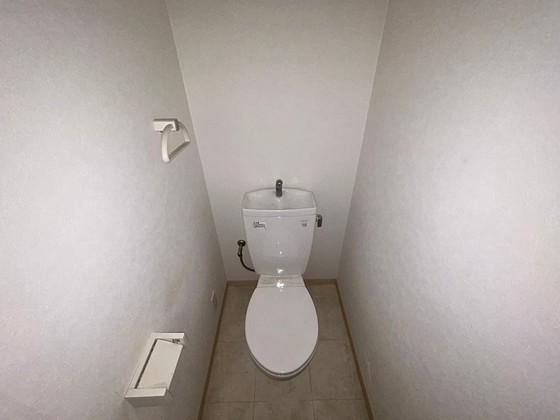 トイレ　※別部屋の写真です