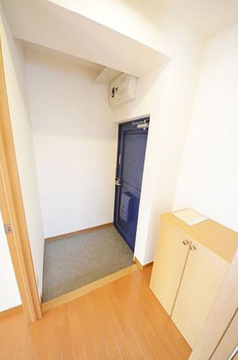 玄関　※参考写真