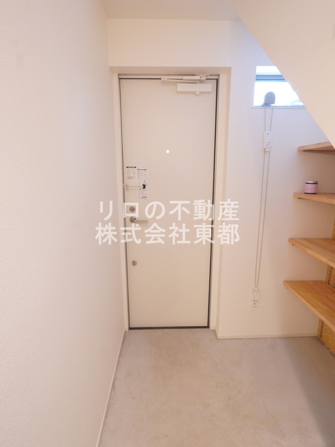 玄関　すっきりシンプルな玄関スペースです！
