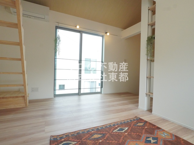 居室・リビング　リビングでゆったりくつろげる憩いの空間♪