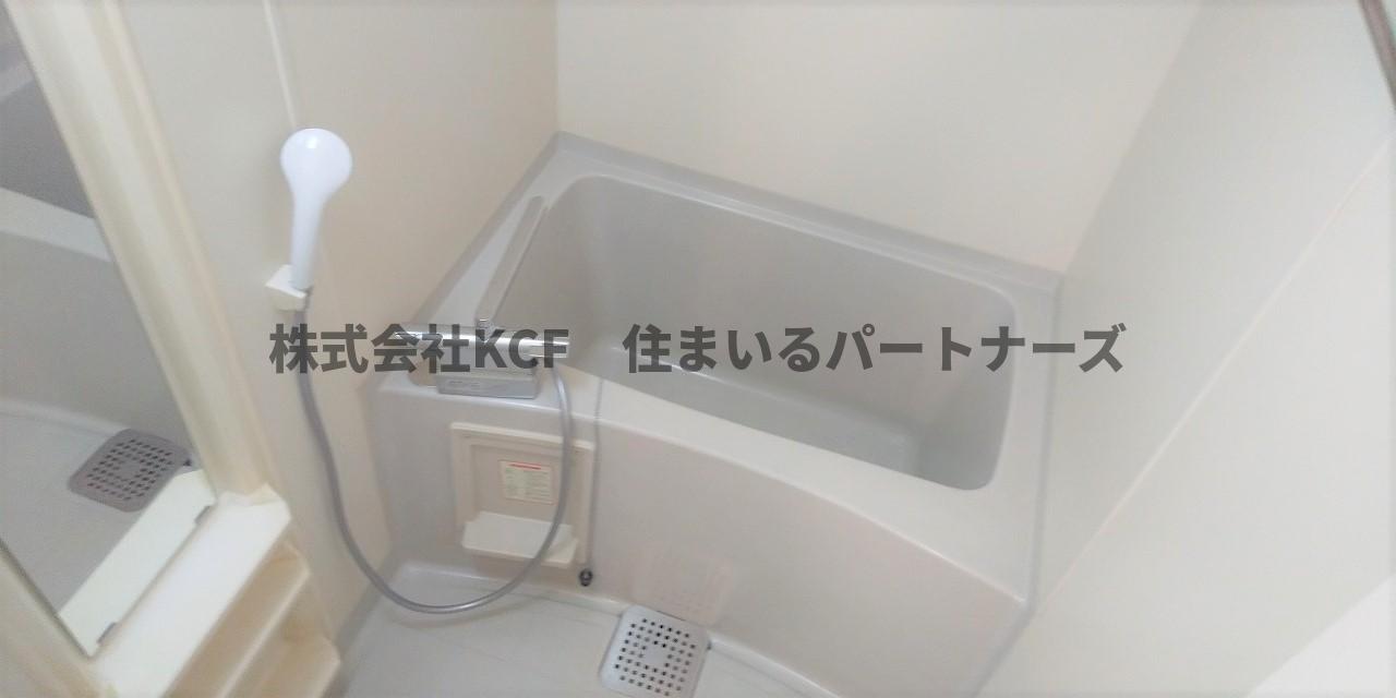 バス・シャワールーム　落ち着いた空間のお風呂です