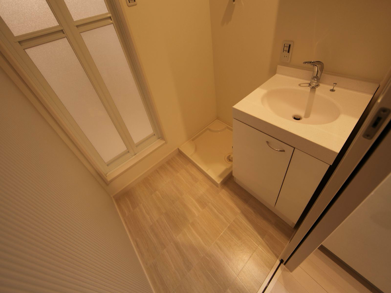 洗面設備　脱衣所　独立洗面台　洗濯機ご用意できます