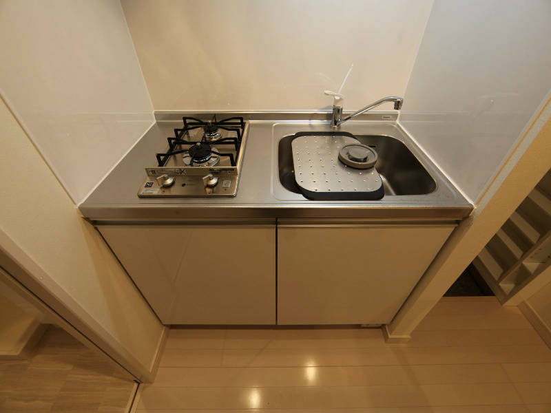 キッチン　システムキッチン（ガス2口）冷蔵庫・レンジ等ご用意できます
