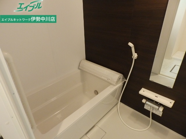 バス・シャワールーム　同型参考写真