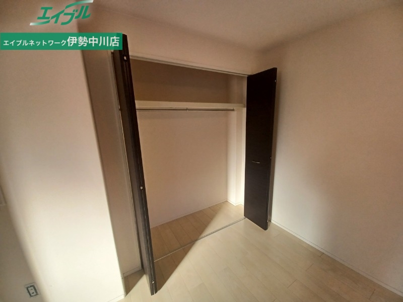 収納　同型参考写真