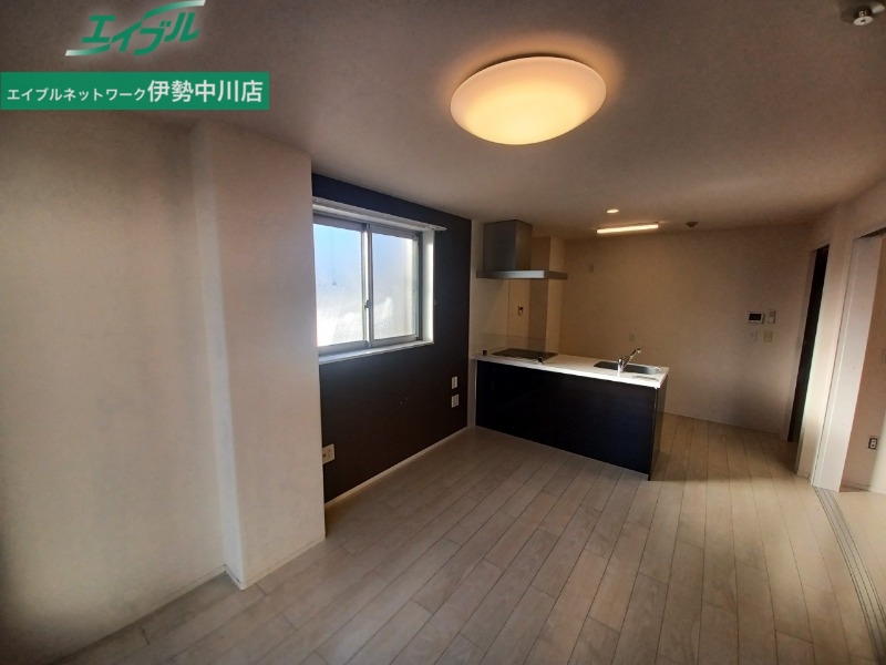 居室・リビング　同型参考写真