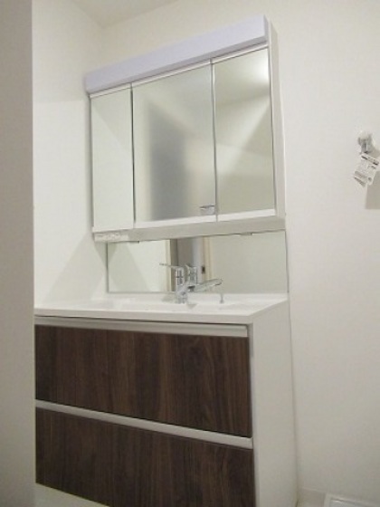 洗面設備　※別部屋の写真です