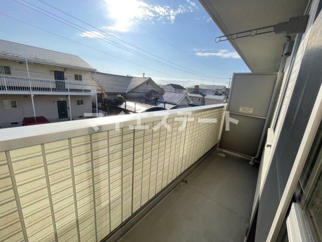 バルコニー　別部屋写真使用