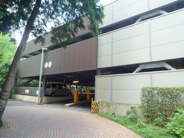 駐車場　※駐車場（空き状況・使用料等詳細はご確認下さい）