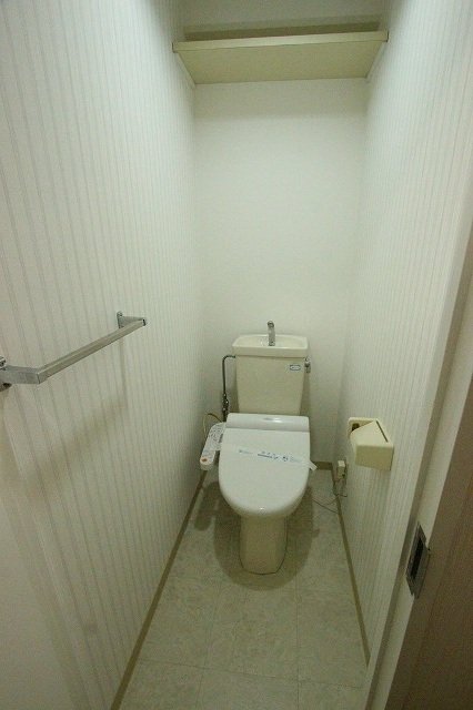 トイレ　同物件別部屋