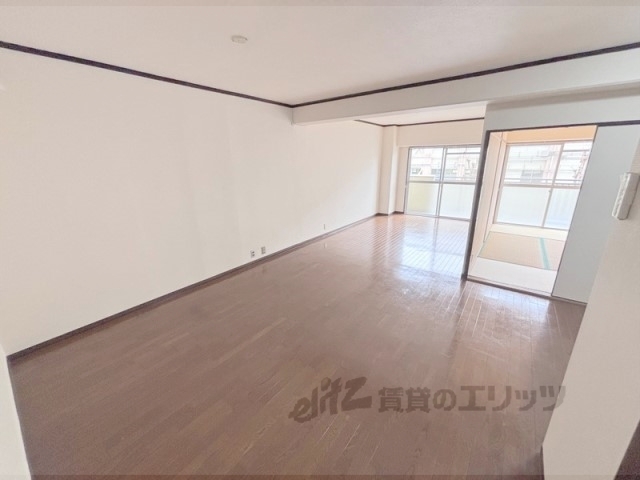 居室・リビング　リビング