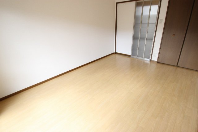 居室・リビング　別号室の写真です