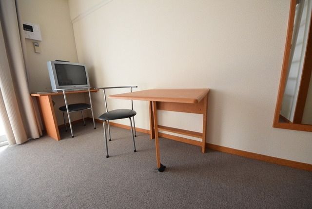 その他部屋・スペース　★テレビとテーブル☆