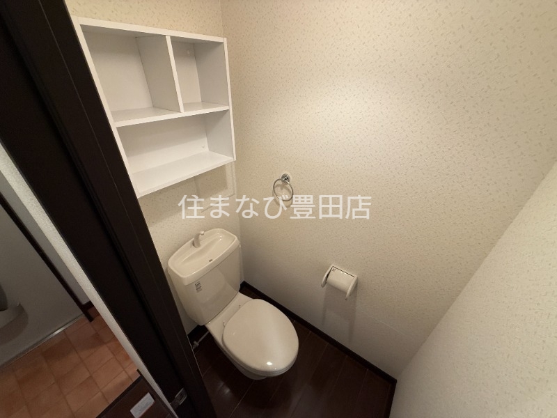 トイレ　同型写真