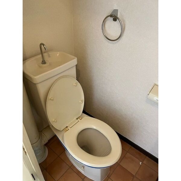 トイレ　別号室