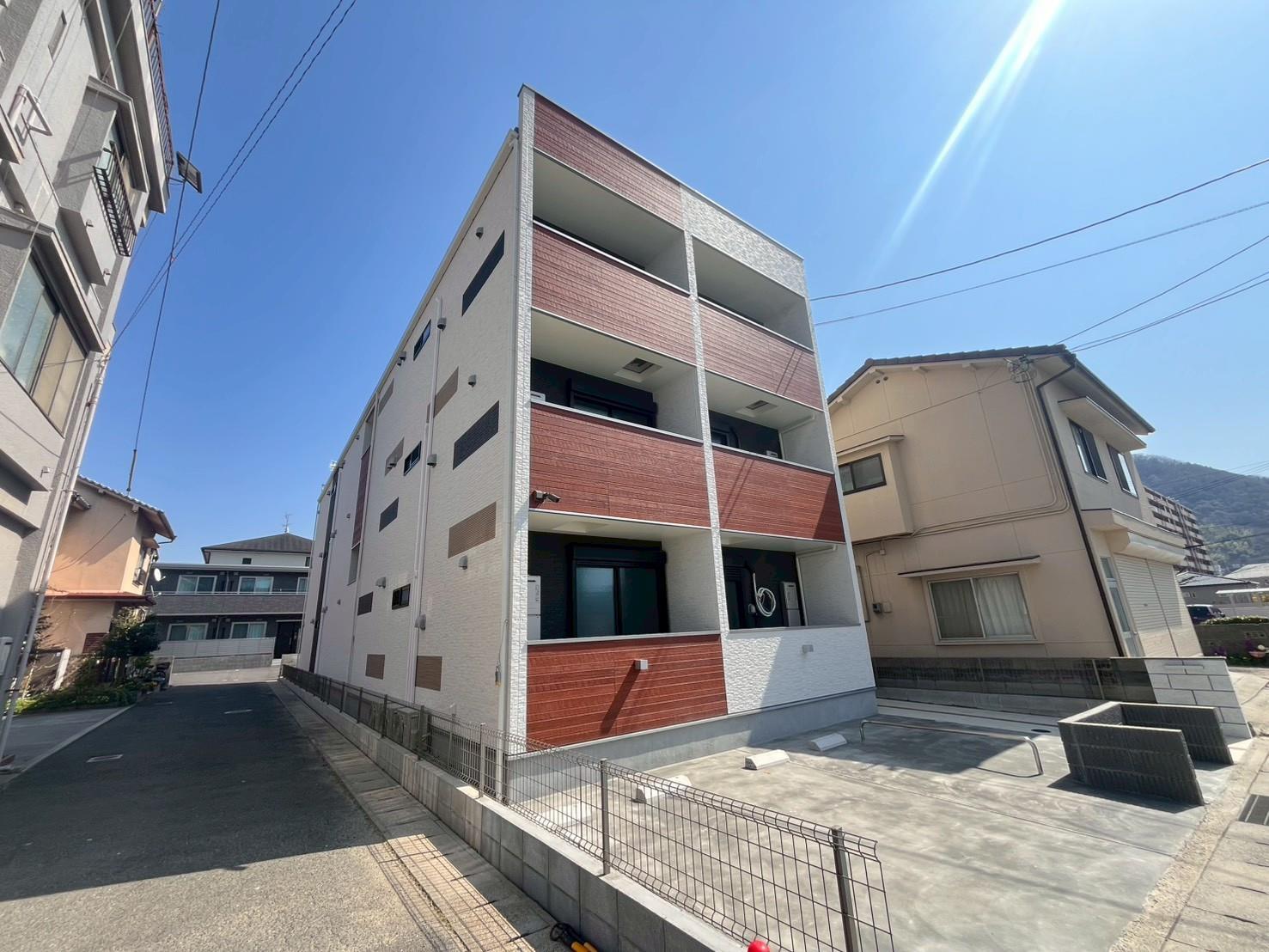 建物外観　2026年築　MOVE広駅前