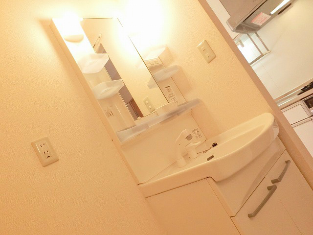 洗面設備　シャンプードレッサータイプ