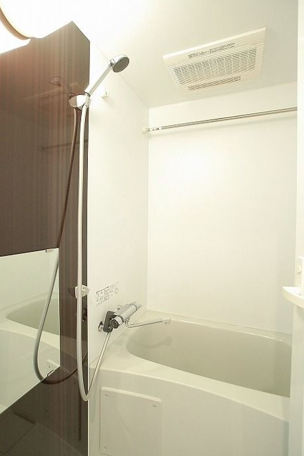 バス・シャワールーム　同物件別部屋参考写真です。