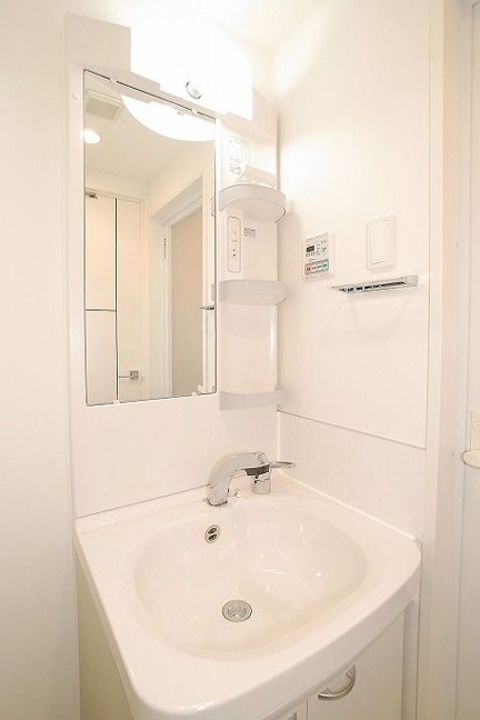 洗面設備　同物件別部屋参考写真です。