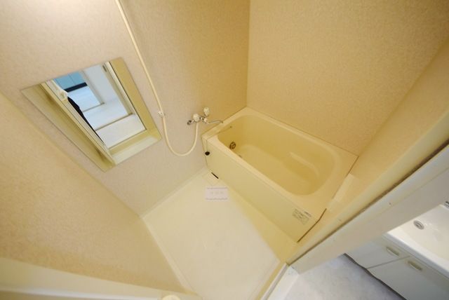 バス・シャワールーム　★追い焚き付のバスルームです★