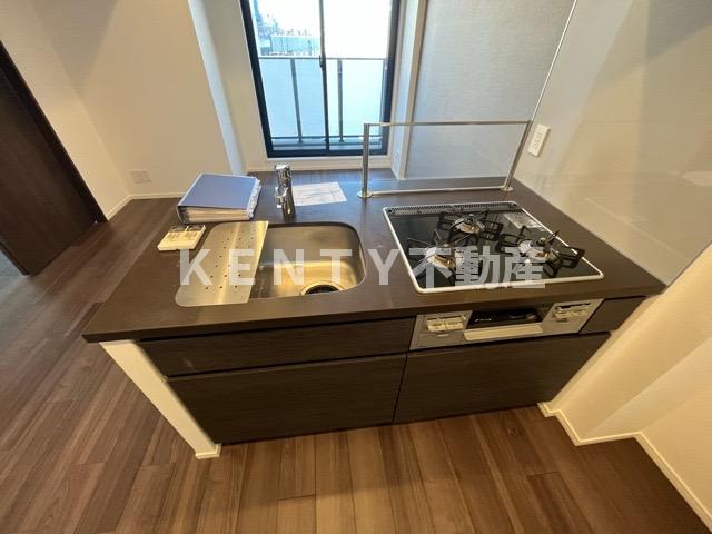 キッチン　コンパクトなキッチンで掃除もラクラク