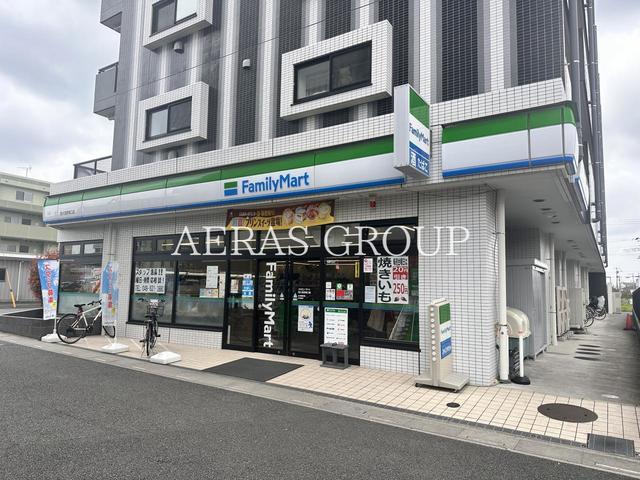 コンビニ　ファミリーマート 西大宮駅南口店（コンビニ）まで392m