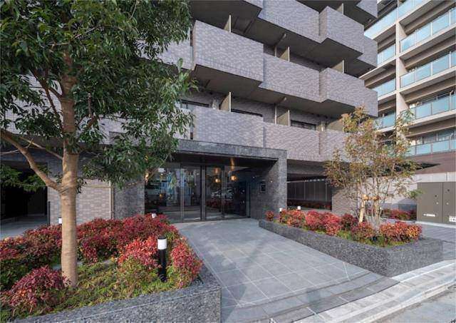 エントランス　オートロック完備