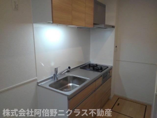 キッチン　コンパクトなキッチンで掃除もラクラク