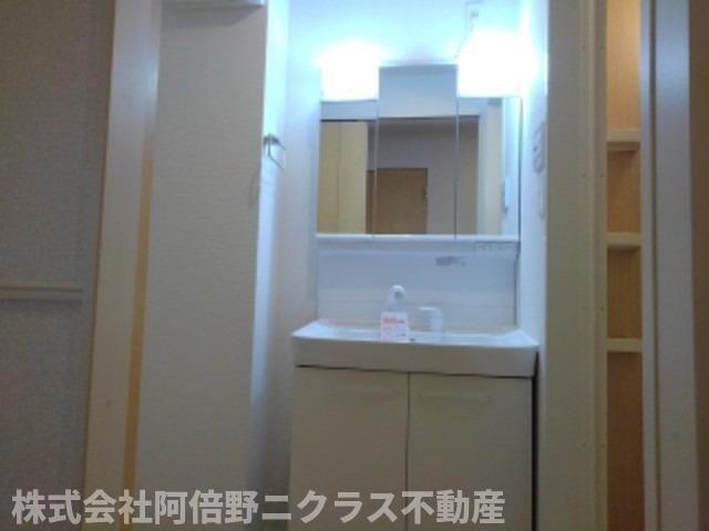 洗面設備　忙しい朝には欠かせない洗面所です