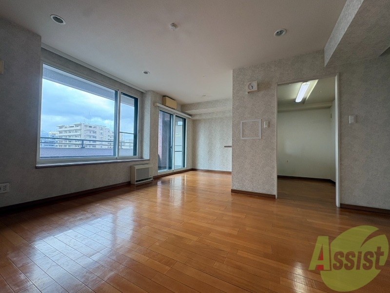 居室・リビング　広くてキレイなＬＤＫが広がっていて、充実した生活が送れそう。